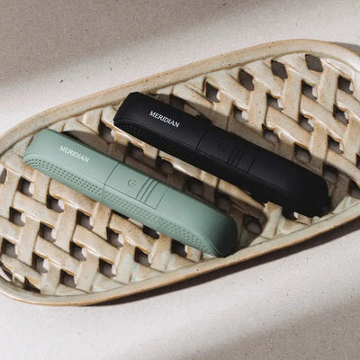 Meridian Up-Here Trimmers in Onyx and Sage colors